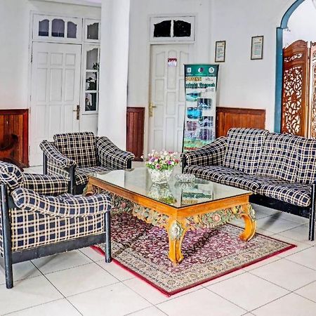 Oyo 90483 Homestay Permata Syariah Bangko Экстерьер фото