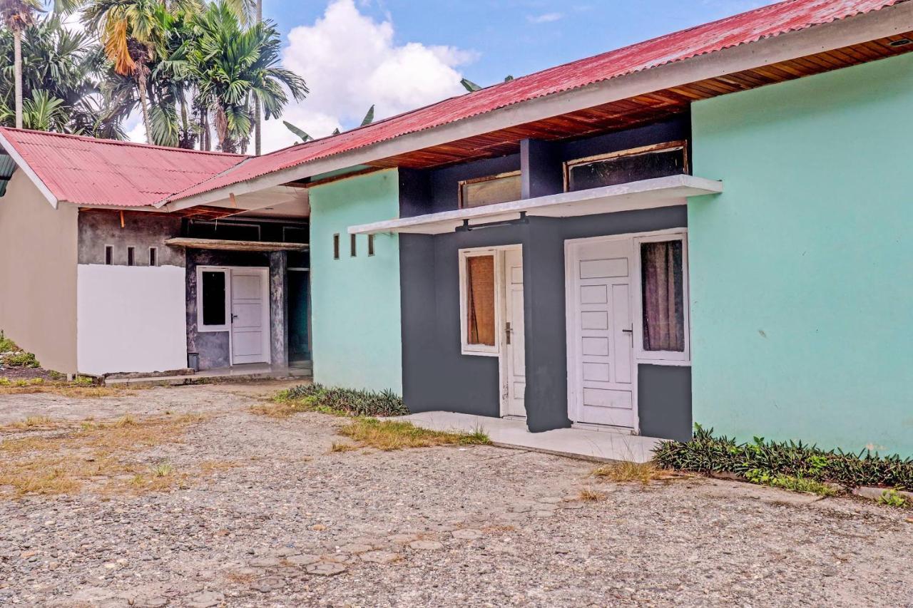 Oyo 90483 Homestay Permata Syariah Bangko Экстерьер фото