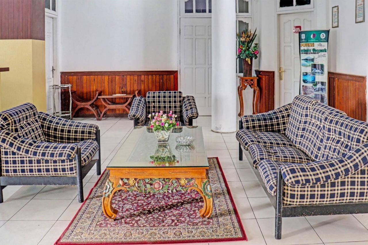 Oyo 90483 Homestay Permata Syariah Bangko Экстерьер фото