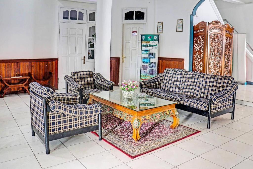 Oyo 90483 Homestay Permata Syariah Bangko Экстерьер фото